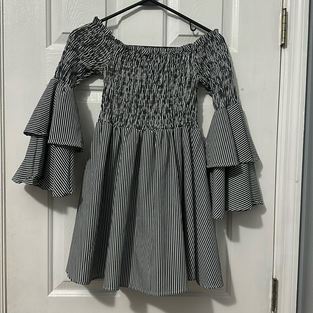 Boutique tunic top/ mini dress with bell sleeves size small